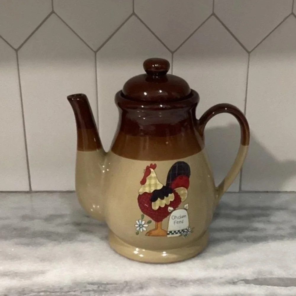 Tricolor Brown Large Teapot, Vintage Rooster 